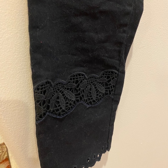 Lauren Conrad black crop jeans with crochet and scallop bottom - Picture 3 of 4